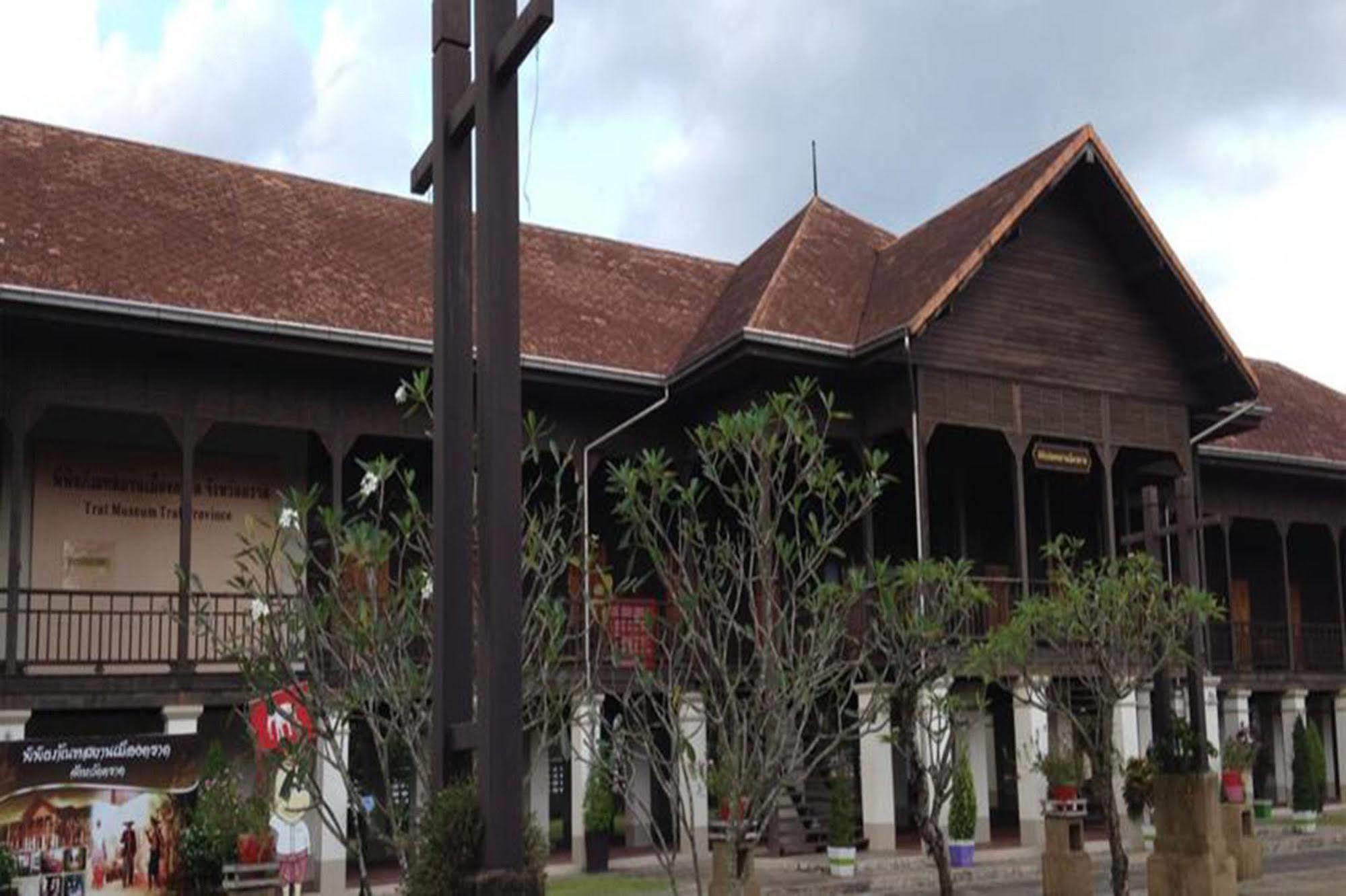 Baanrimnam Resort Trat Extérieur photo